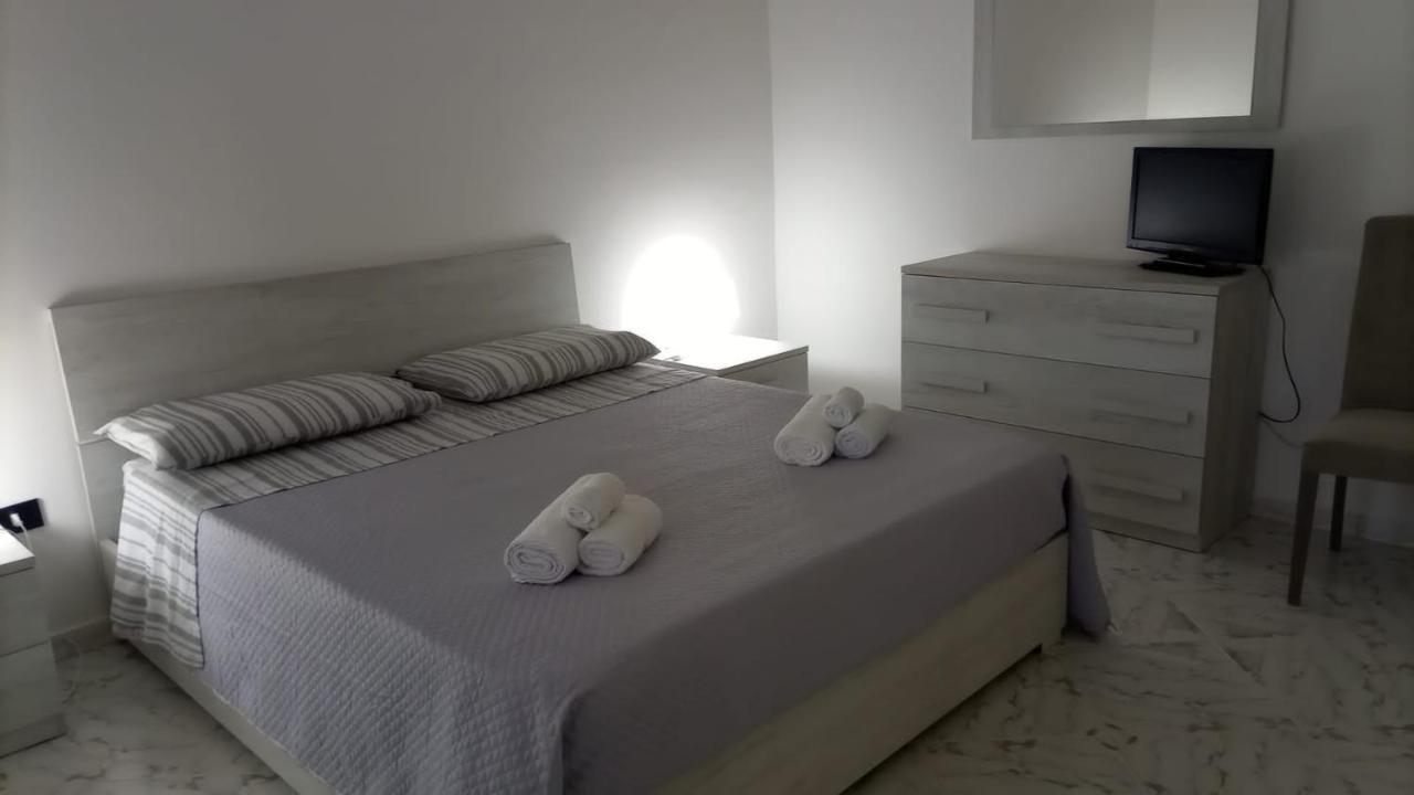 B&B A Casa Di Anto Еболи Екстериор снимка